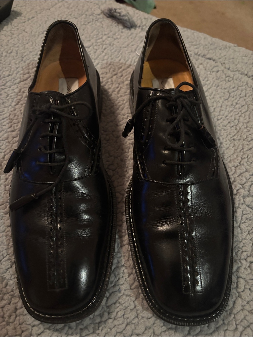 Mezlan Black Leather Lace-Up Oxfords